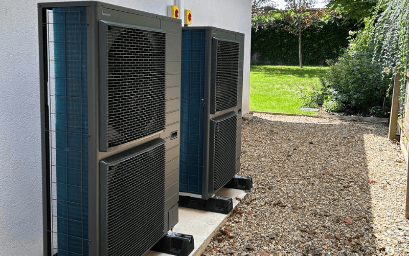Historically listed thatched property benefits from government scheme for Panasonic heat pump