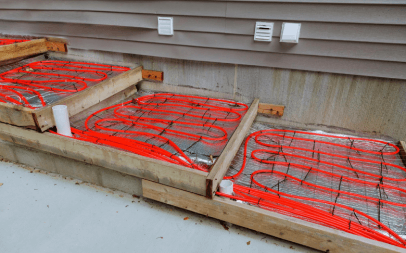 Exploring the changes that occur when antifreeze is added to the water in hydronic circuits